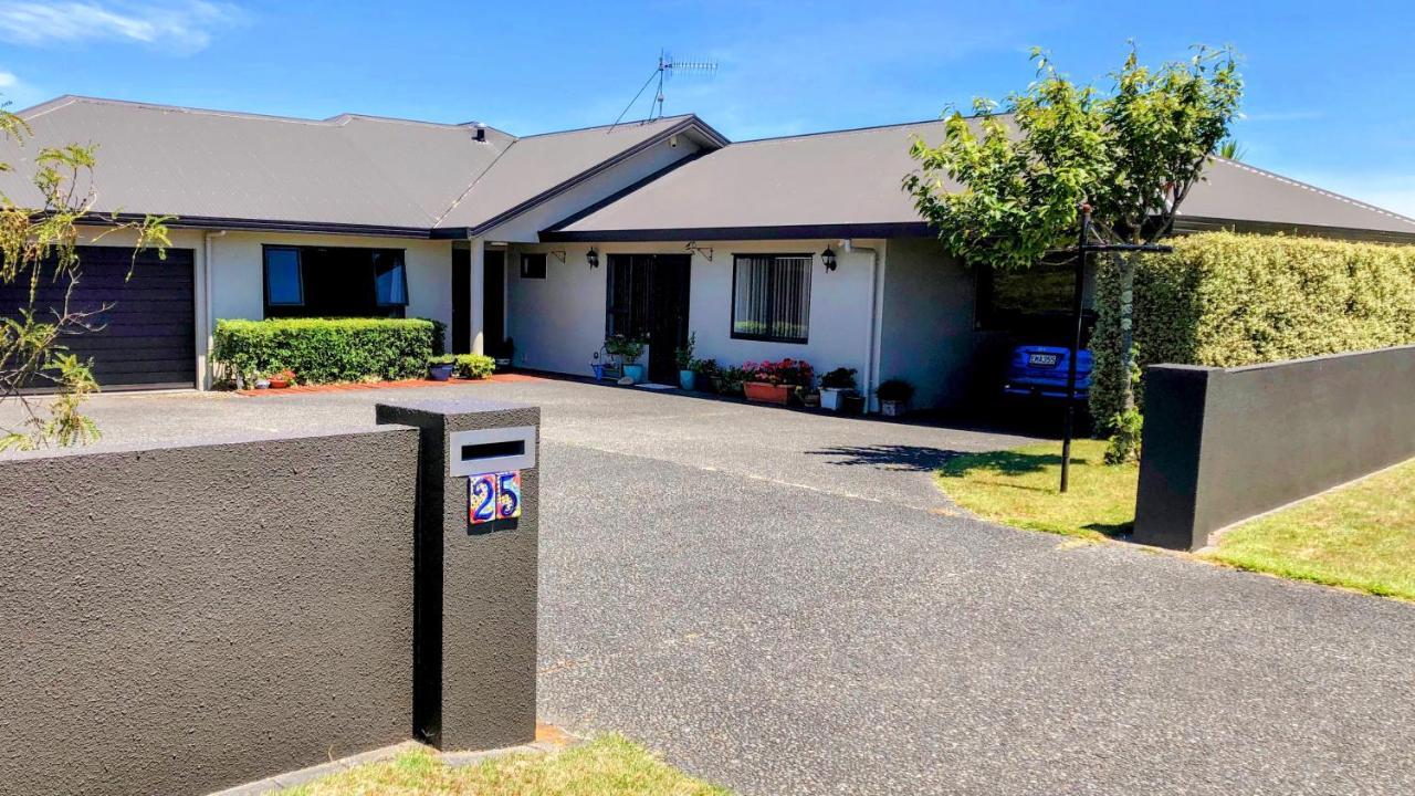 Almost Country Lac Lac Taupo Extérieur photo